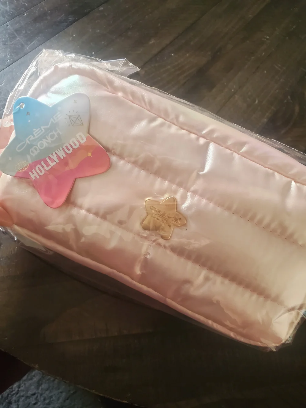Creme Brûlée Hollywood Pink Quilted Makeup Brush Case